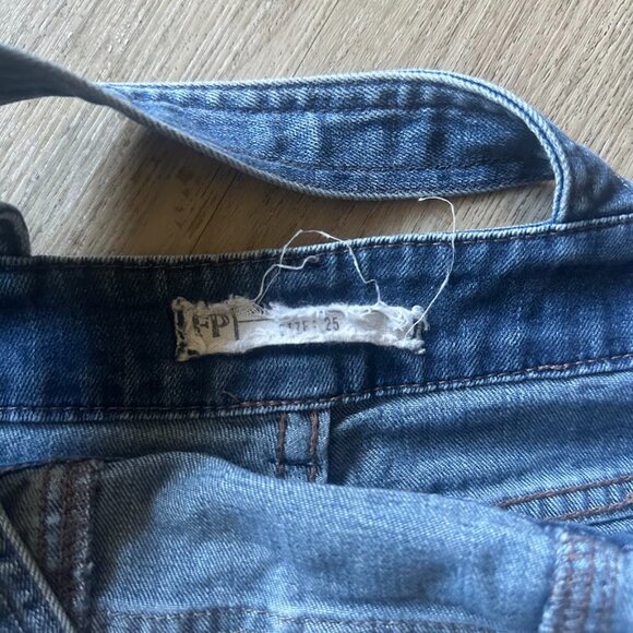 Free People Womens Size 25 Washed Denim Overalls Medium Wash Stretch - Picture 3 of 5